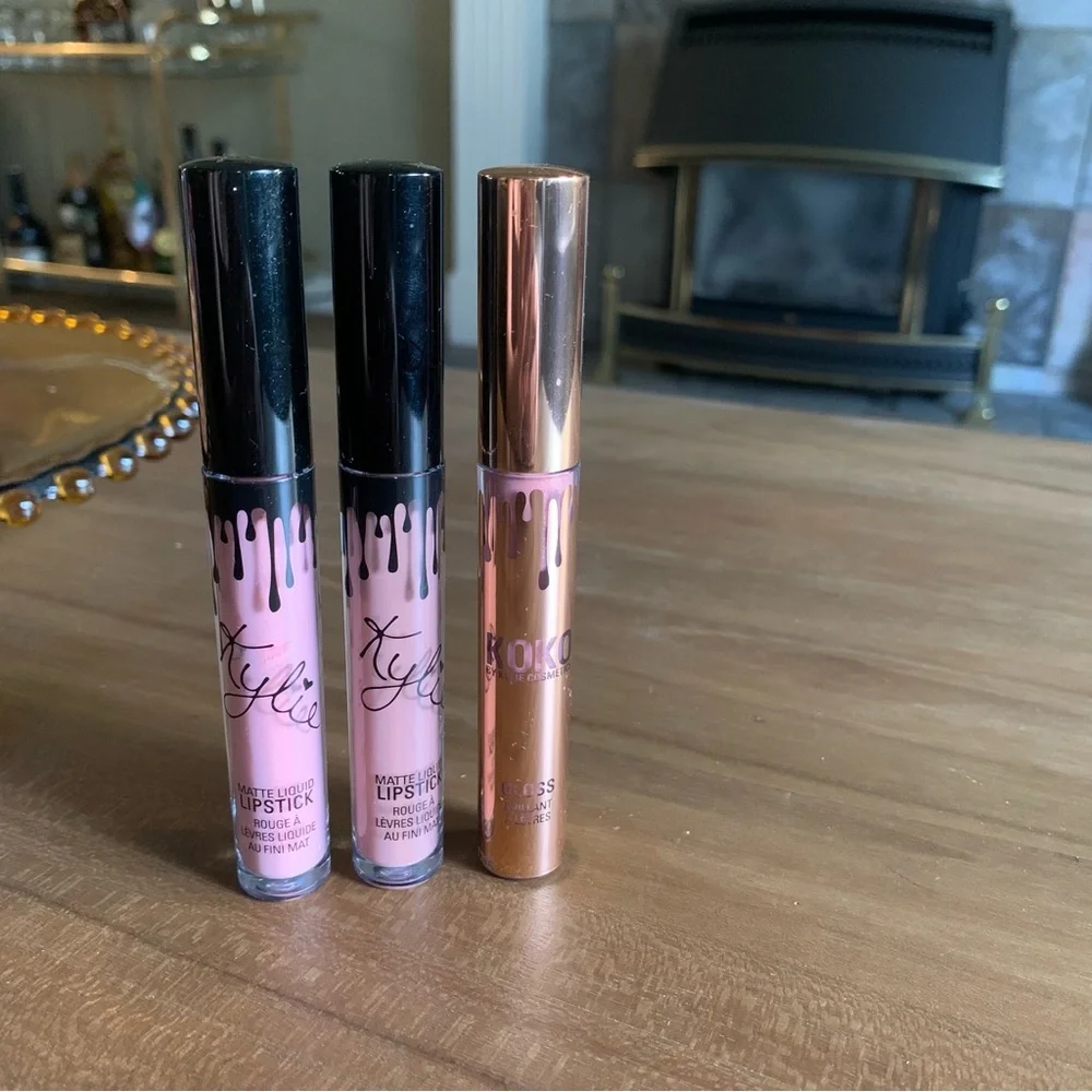 Matte Liquid Lipstick Set - Kylie Cosmetics (lip kit matte lipstick) - Picture 2 of 3